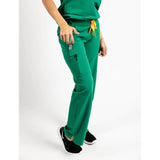 Front picture of the the Bodie scrub pants in hunter green.