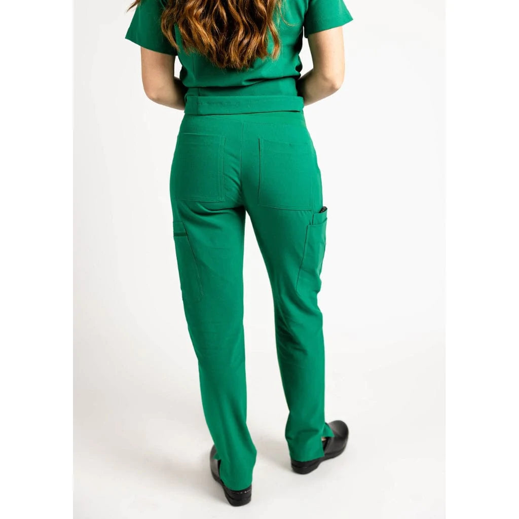 Women's Elastic Waist Cargo Scrub Pants in Hunter Green - Jen's Scrubs &  Medical Uniforms