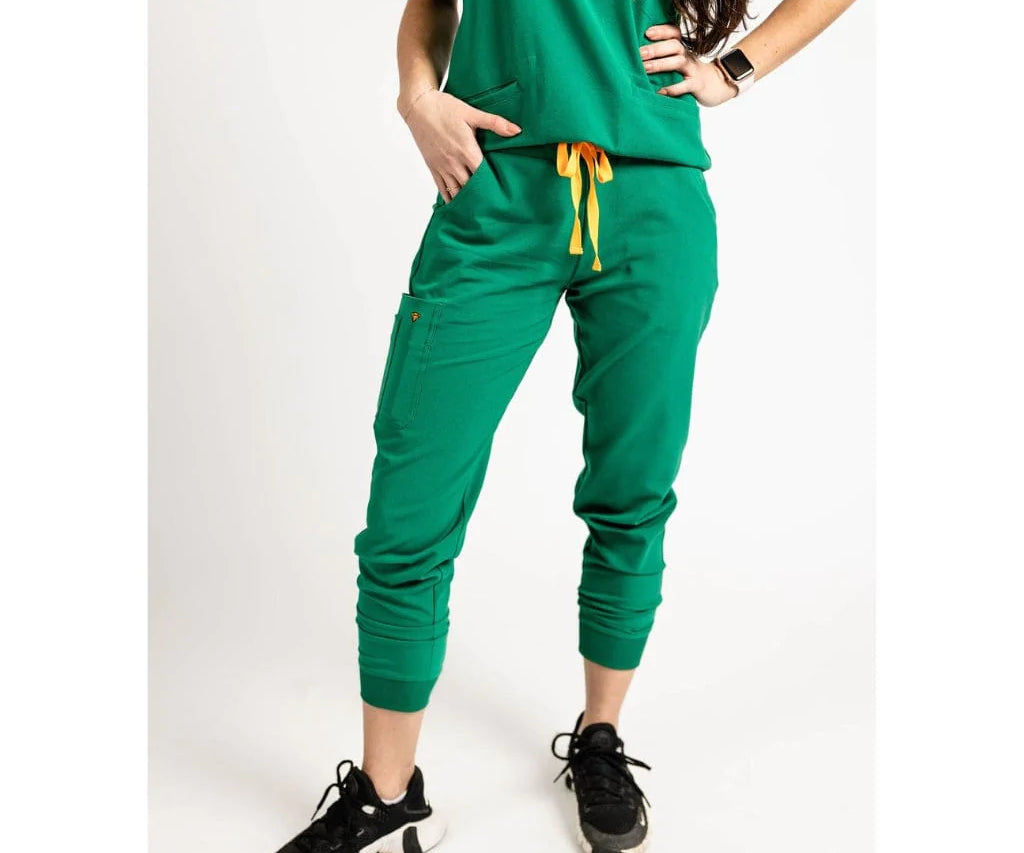 Lower front picture of the the Hatton jogger scrub pants in hunter green.